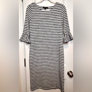 Banana Republic Knit Dress Navy/White Striped, Ruffled 3/4 Sleeve, size 6